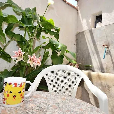 Happy Days Apartment